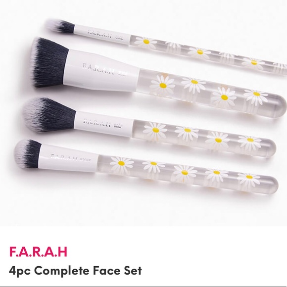F.A.R.A.H Other - F.A.R.A.H Clear Sunflower 🌻 Face Brush Set